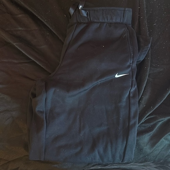 Nike Joggers - Picture 1 of 1